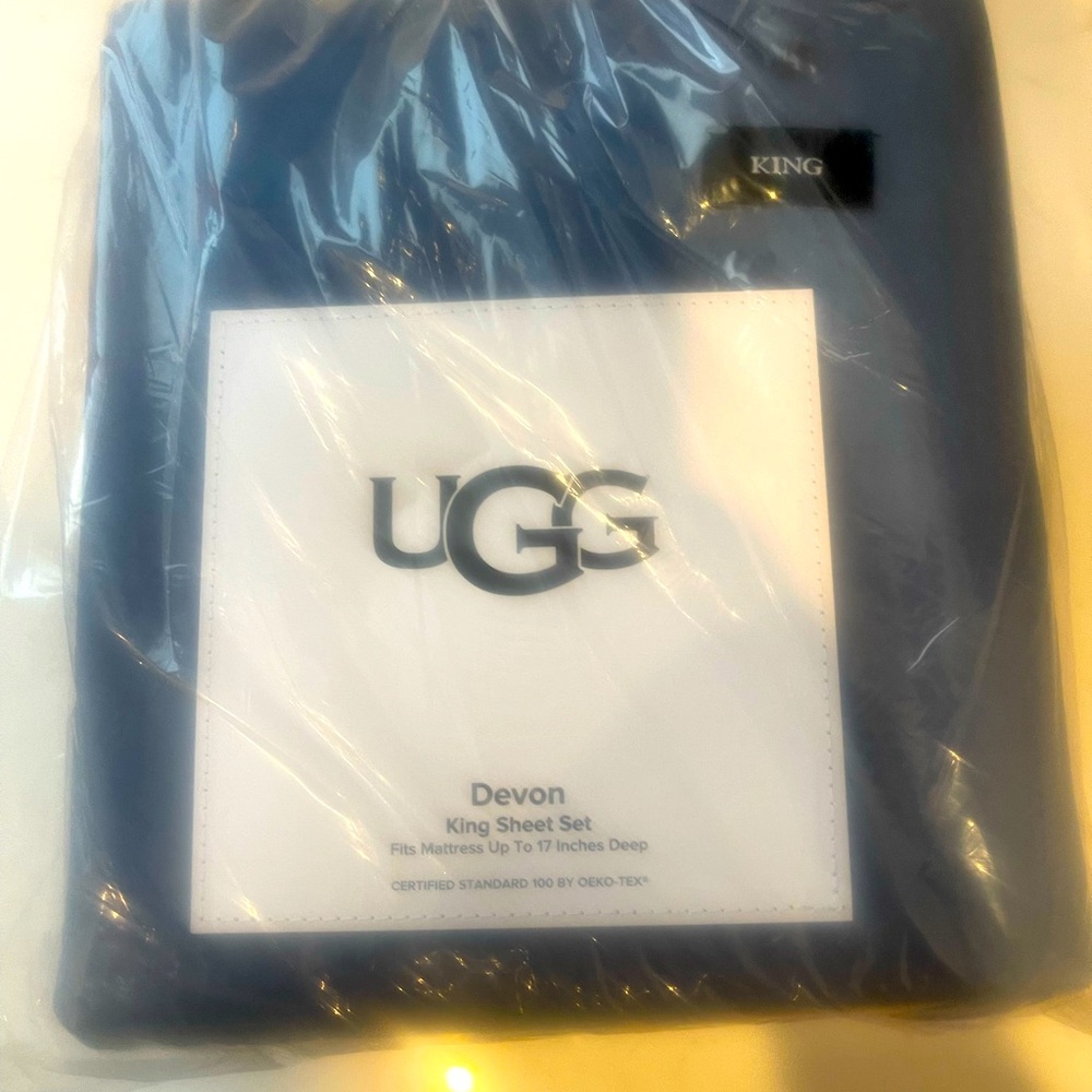 Ugg King bed sheet